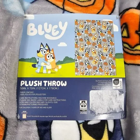 Bluey Halloween 50x70 Inches Pumpkin Plush Throw Blanket New - Picture 3 of 4